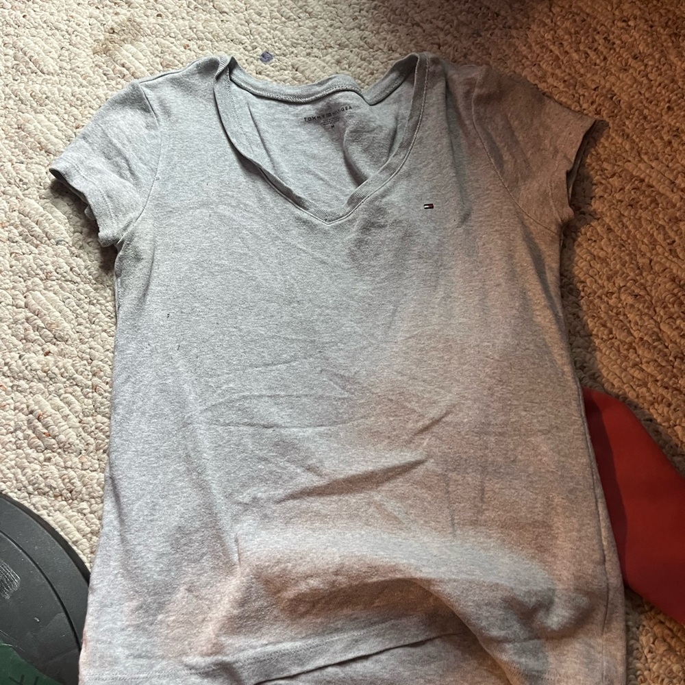 Tommy Hilfiger Gray V-Neck Short Sleeve Tee